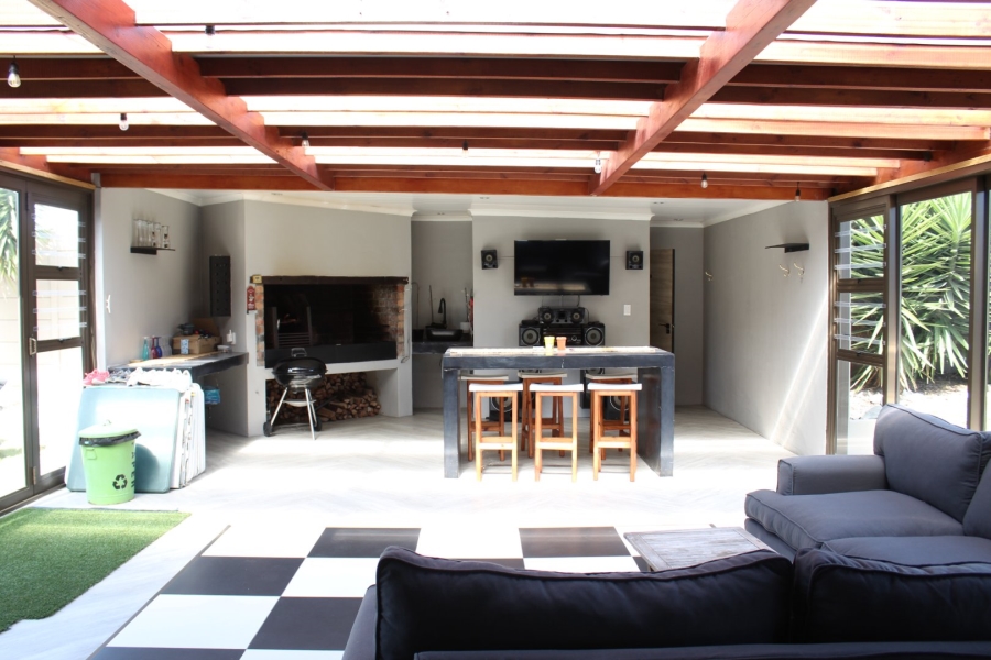 4 Bedroom Property for Sale in Rouxville Western Cape